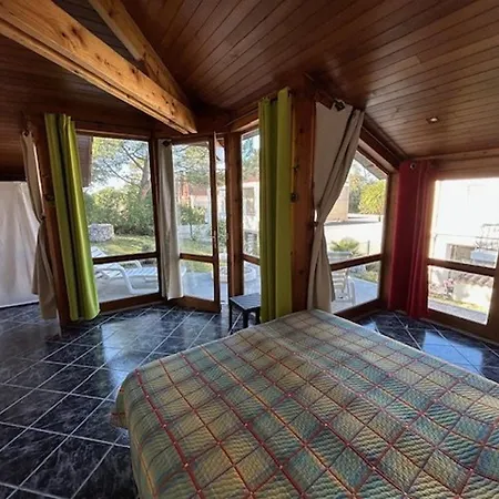 Grande A Pour 10 Pers. Avec Terrasse Et Jardin - Fr-1-494-212 Holiday home