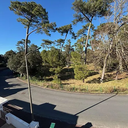 Grande A Pour 10 Pers. Avec Terrasse Et Jardin - Fr-1-494-212 *